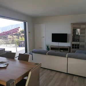https://villa-la-florida-wonderful-views-pool-wifi.tenerifehoteles.net